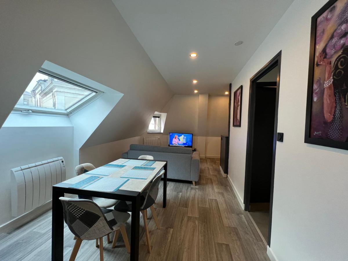 Le Vieux Laval Lägenhet Laval  Exteriör bild